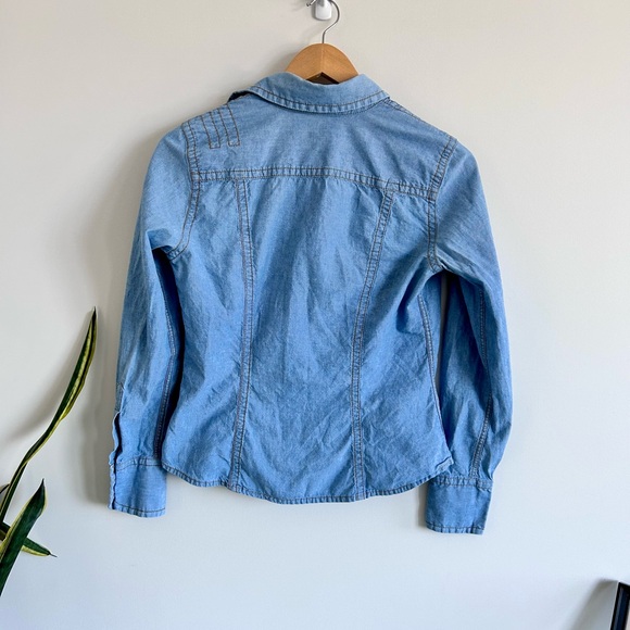 American Eagle Outfitters Denim Looking Button-Up Shirt - 100% Cotton - Picture 8 of 11